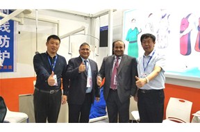 中國國際醫(yī)療器械（秋季）博覽會圓滿閉幕，在本次展會中，各國經(jīng)銷商紛紛到訪，與雙鷹公司進(jìn)行了熱烈溝通洽談，雙鷹公司與外商達(dá)成了120余萬元的合作訂單。